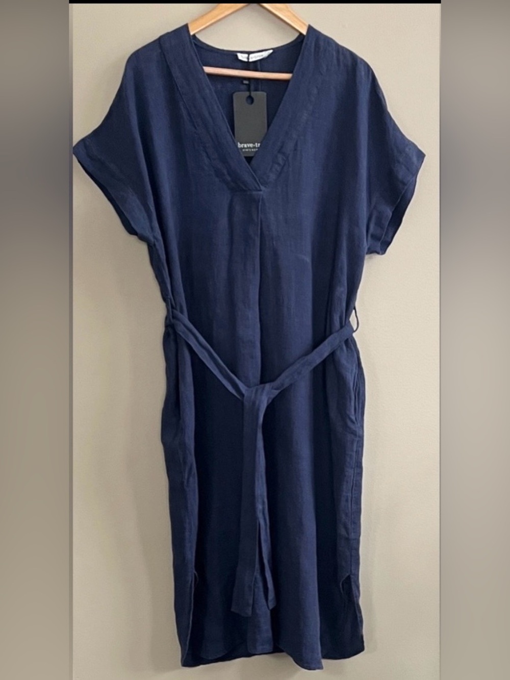 Brave + True Noa navy linen short sleeve v neck belted dress size large